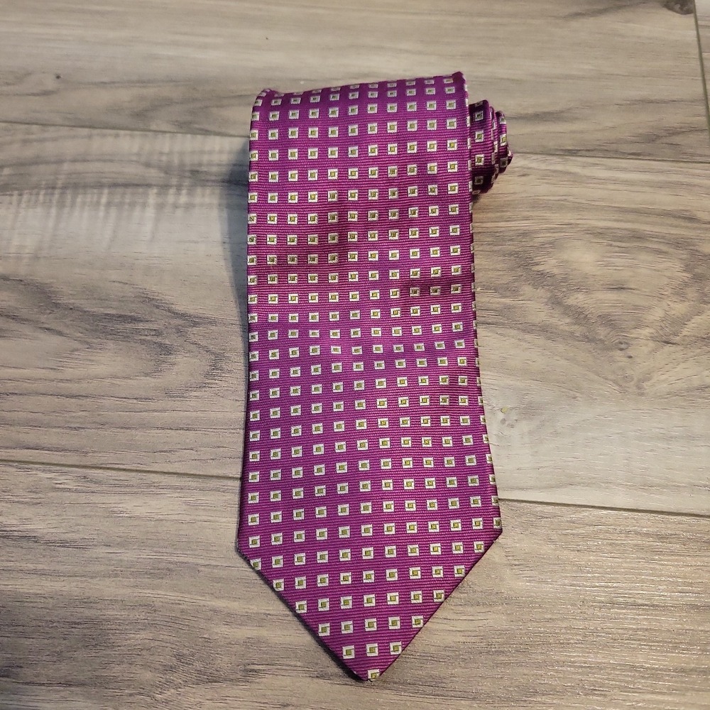 Brooks Brothers Necktie Makers Silk USA Foulard Geometric Purple Preppy Tie